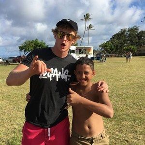 Meet your Posher, Enoka